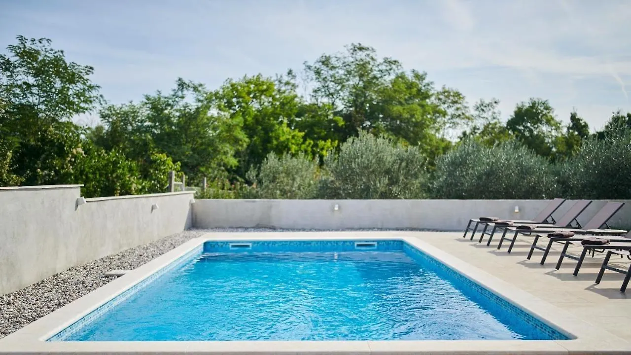 Villa Leon بروتونيغلا بيت ضيافة