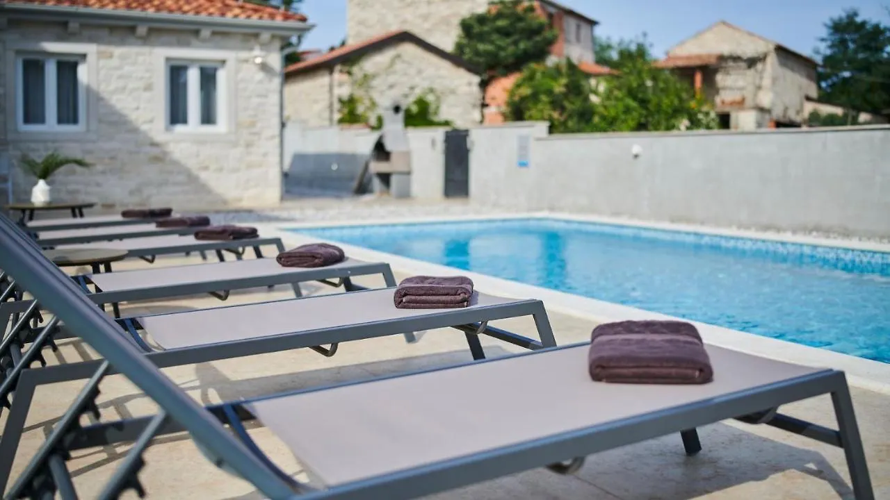 بيت ضيافة Villa Leon بروتونيغلا